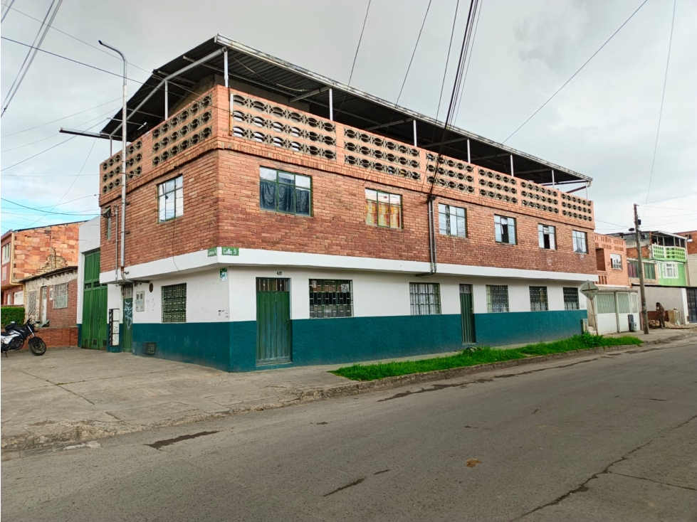 ACSI 1524. Casa en venta, barrio La Magnolia, Madrid, Cundinamarca