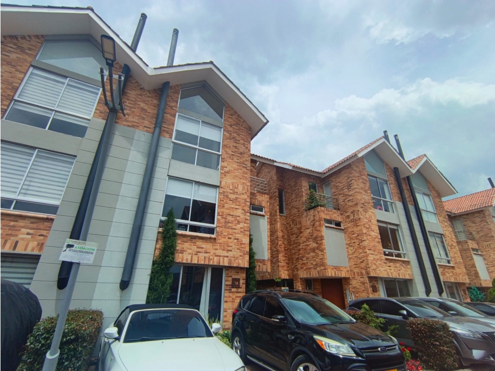 ACSI 1395. Casa En Venta, Conjunto Pinares, Chía, Cundinamarca