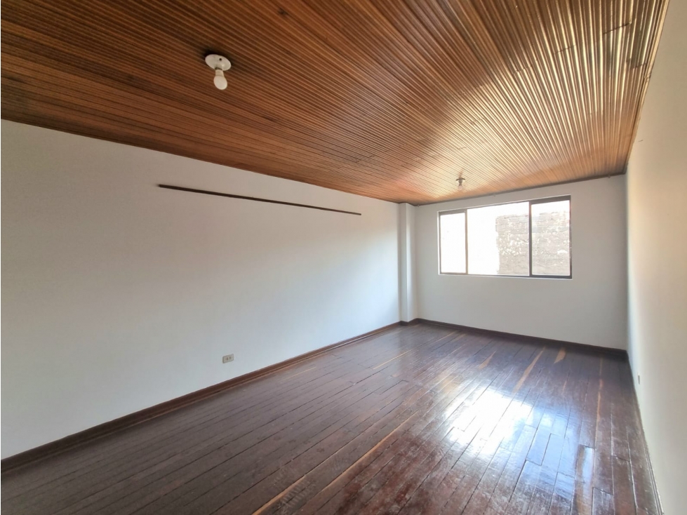 ACSI 1051. Casa en venta, Bellavista, Bogotá — foto 2