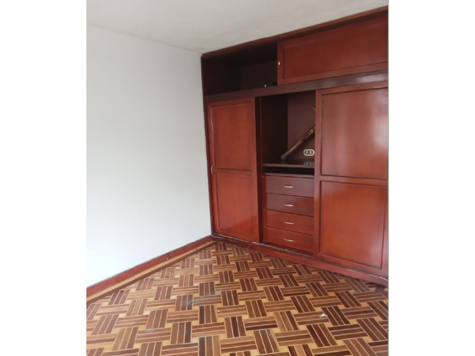 ACSI 1307 Casa-Lote en venta, barrio Galán en Bogotá — foto 4