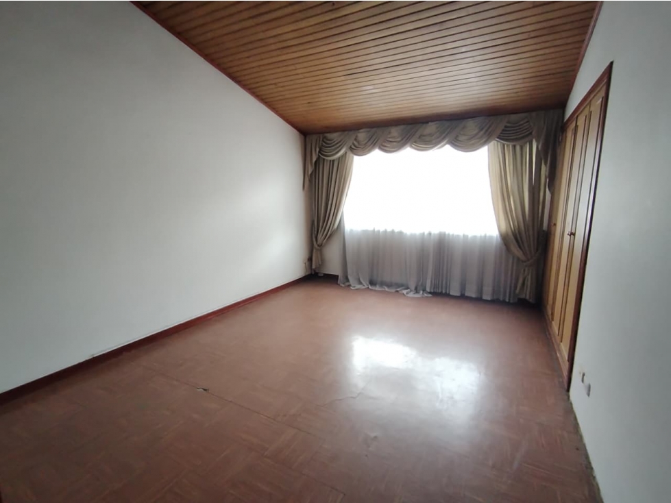 ACSI 1370. Casa en Venta en Bogotá, Barrio Alcazares — foto 5