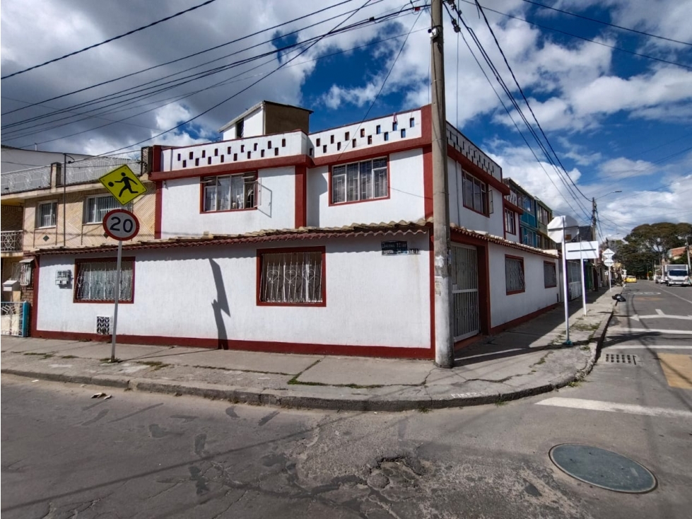 ACSI 1308 Casa-Lote en venta, barrio Remanso Sur, Bogotá