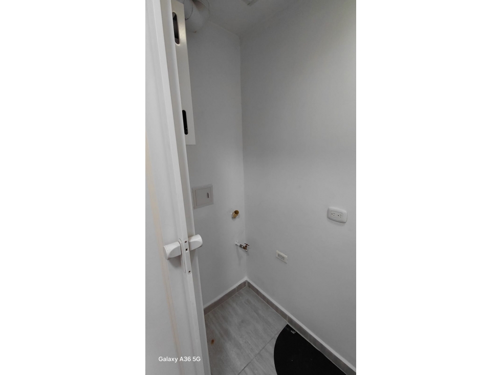 SE ARRIENDA EXCELENTE APARTAMENTO EN CHIPRE