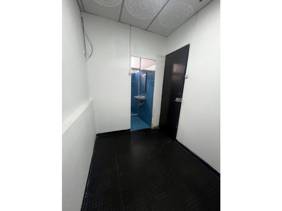 SE ARRIENDA LOCAL COMERCIAL EN EL CENTRO DE MANIZALES — foto 3