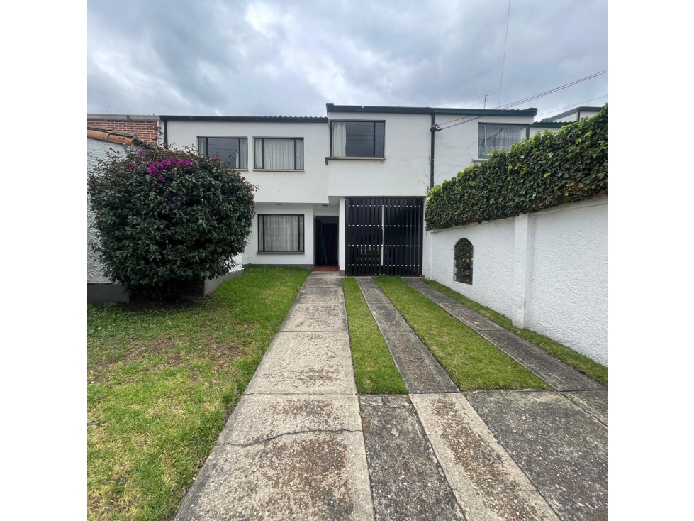 VENDO HERMOSA CASA LAS VILLAS