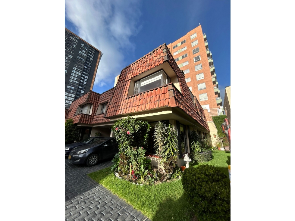 VENDO LINDA CASA ESQUINERA CEDRITOS — foto 2