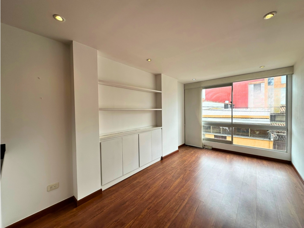 VENTA APTO EXTERIOR,NUEVO COUNTRY, 1 HAB, 1 BAÑO, 1 PARQUEADERO