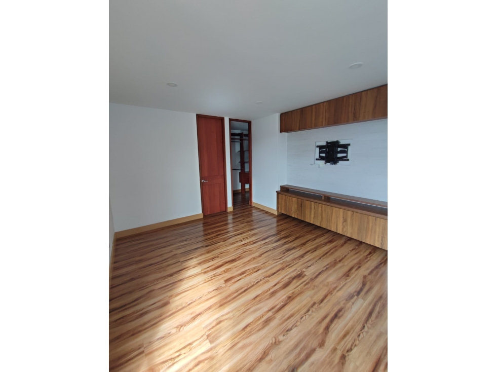 VENTA APARTAMENTO, ALTOS DE LA COLINA, 108 MTS, 3 HAB, ESTUDIO, 2 PARQ - 6