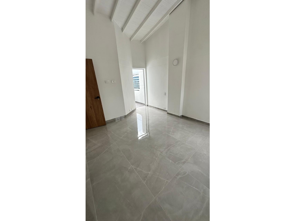 Moderno Apartaestudio Remodelado a la Venta - Laureles, Medellín — foto 3