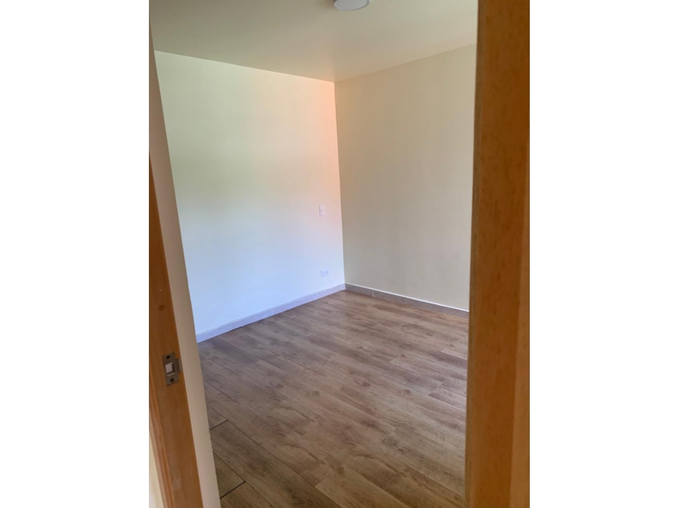 Apartamento a la Venta en Urbanización - Sector El Salado, Envigado — foto 3
