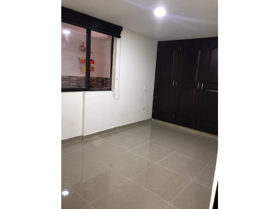 Apartamento Remodelado a la Venta en Edificio - Laureles — foto 4
