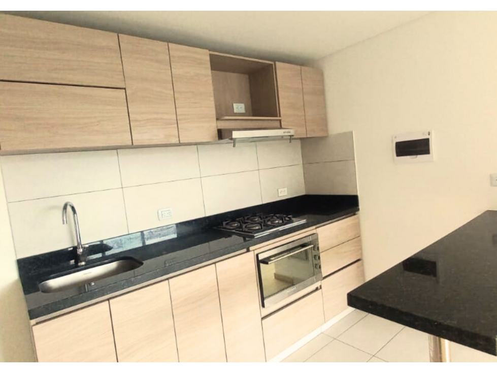 ARRIENDO O VENDO APARTAMENTO EN TORRES DE GUAYACAN SAN CIPRIANO — foto 3