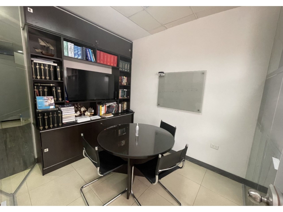 VENDO O ARRIENDO OFICINA EN CENTRO EMPRESARIAL CHICO — foto 6