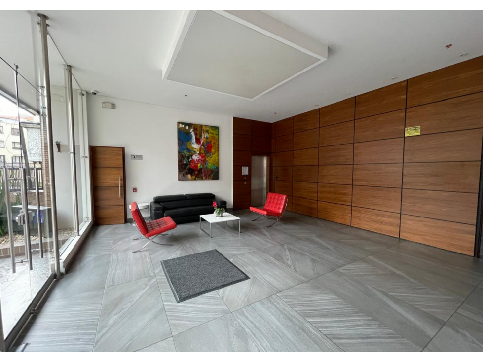 EN VENTA OFICINA 78 M² LA CASTELLANA 2 PARQUEADEROS — foto 2