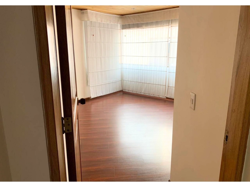 VENDO APARTAMENTO CON LINDA VISTA EN EL CHICÓ — foto 6