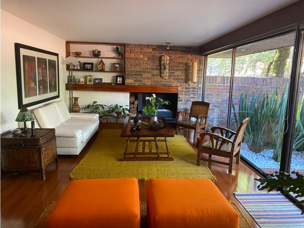 VENDO APARTAMENTO EN ROSALES CON ESPECTACULAR TERRAZA