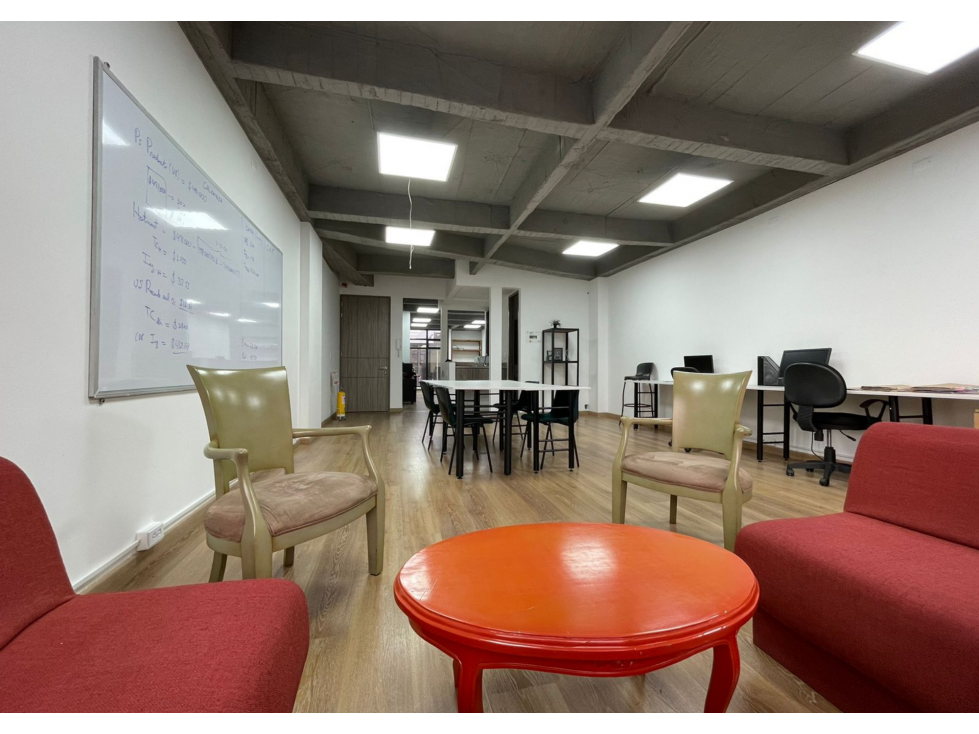 EN VENTA OFICINA 78 M² LA CASTELLANA 2 PARQUEADEROS — foto 4