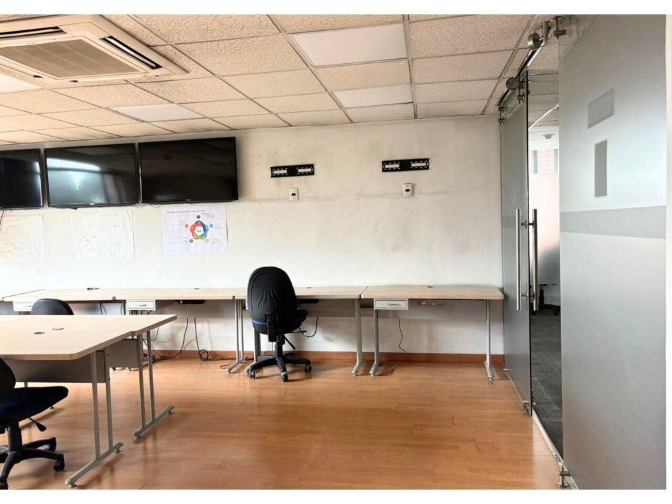 SE VENDE O ARRIENDA, OFICINAS EN LA AUTOPISTA NORTE CON 118 — foto 4