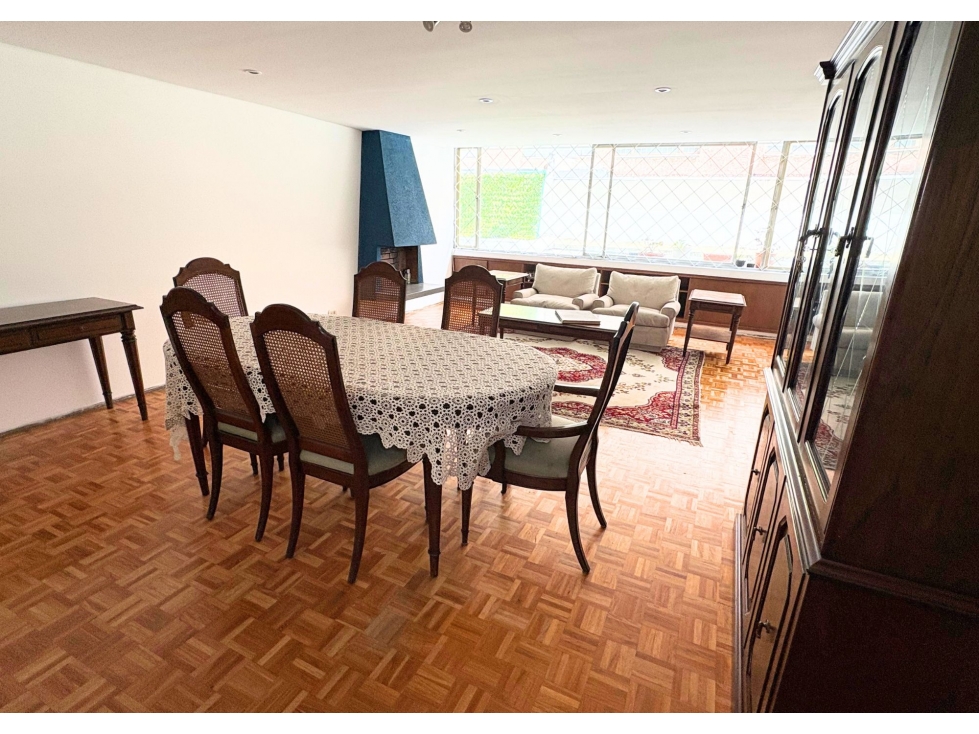 SE VENDE PARA REMODELAR APARTAMENTO INTERIOR EN CHICO