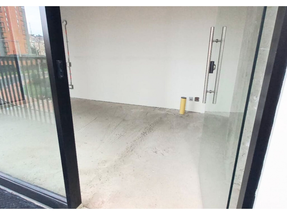 ARRIENDO LOCAL PARA ESTRENAR EN XMALL COLINA CAMPESTRE — foto 2