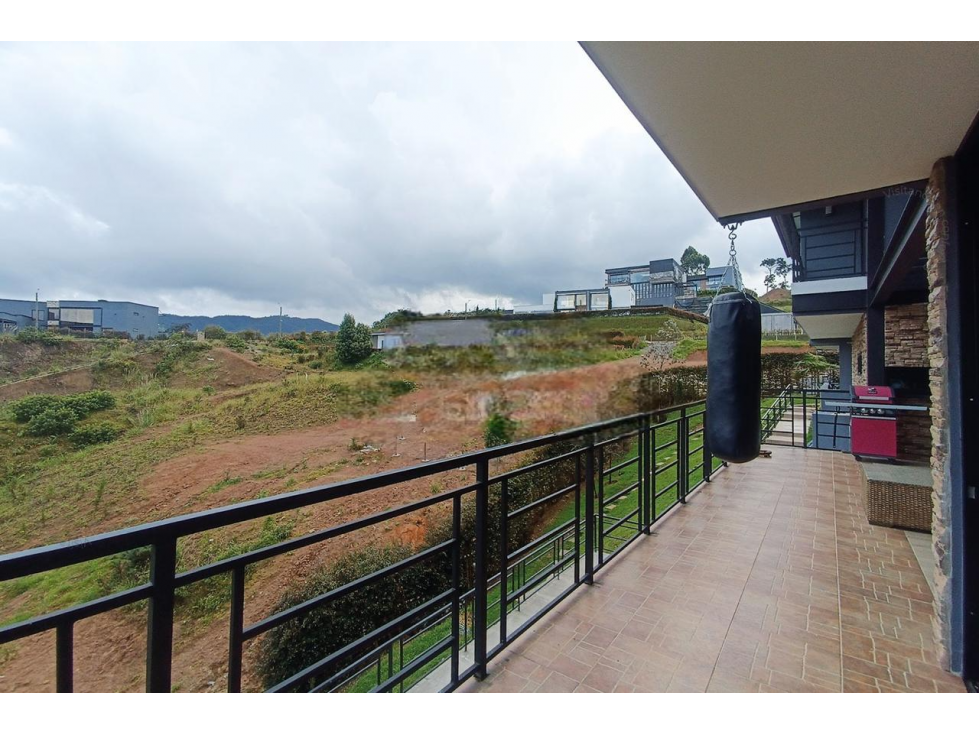Hermosa casa en Loma del Escobero Alto (*) — foto 4