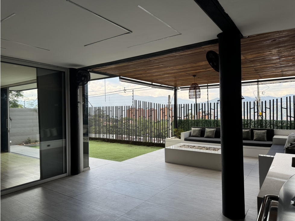 Venta de casa en Envigado Loma del Atravesado
