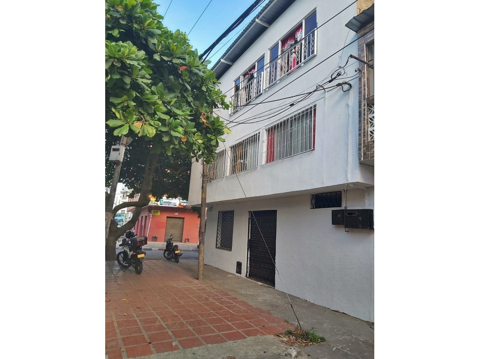 Casa en venta - Barrio Municipal - Tres pisos - Cali — foto 2