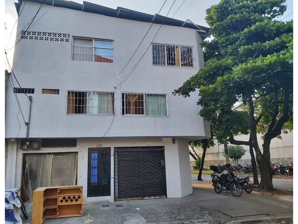 Casa en venta - Barrio Municipal - Tres pisos - Cali — foto 3