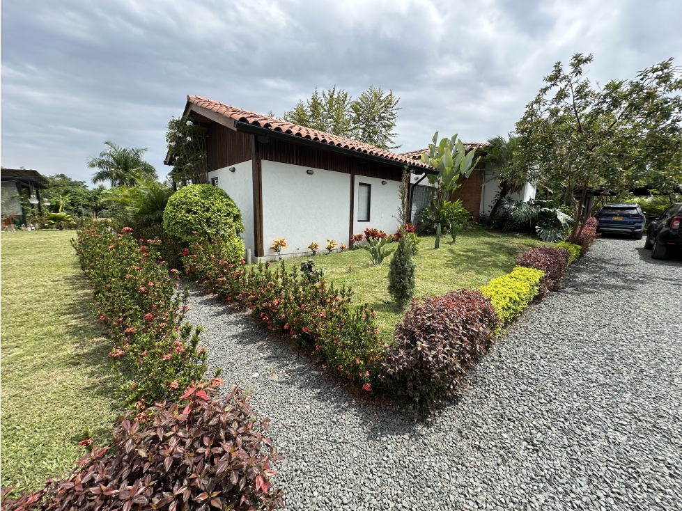 Country House in Ginebra with BBQ & Play Area - 4