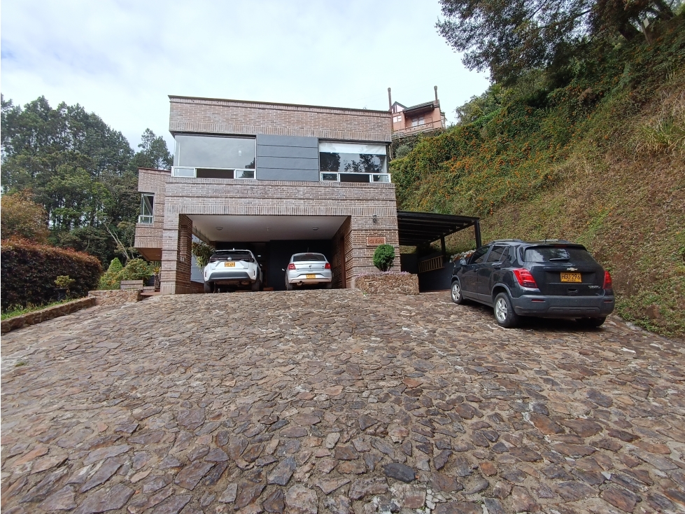 CASA EN VENTA UBICADAEN ENVIGADO ANTIOQUIA - COLOMBIA - 2