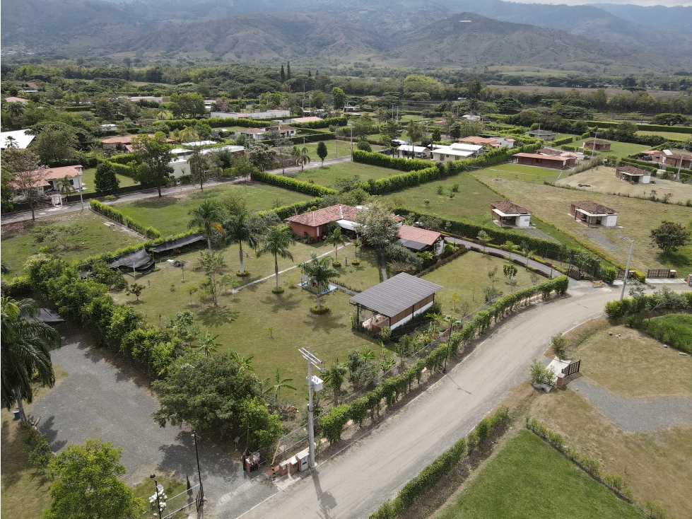 Country House in Ginebra with BBQ & Play Area - 1
