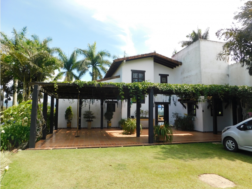 Hermosa Finca en Venta Ubicada en el Lago Calima - Cali - Colombia - 5