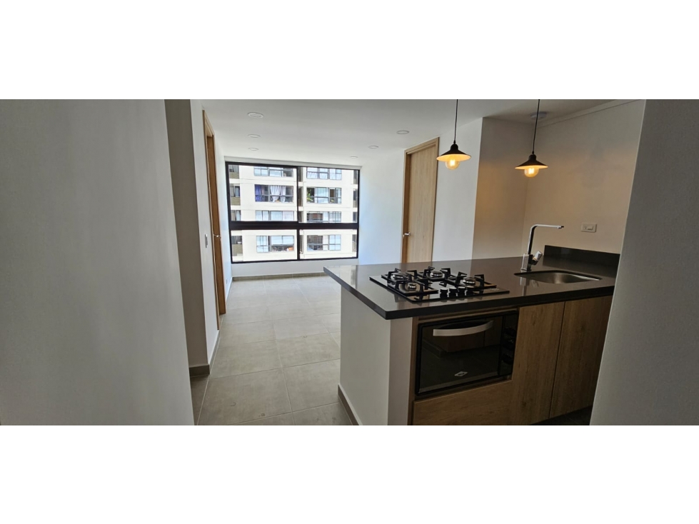 SE VENDE APARTAMENTO CON LINDOS ACABADOS EN UNIDAD COMPLETA