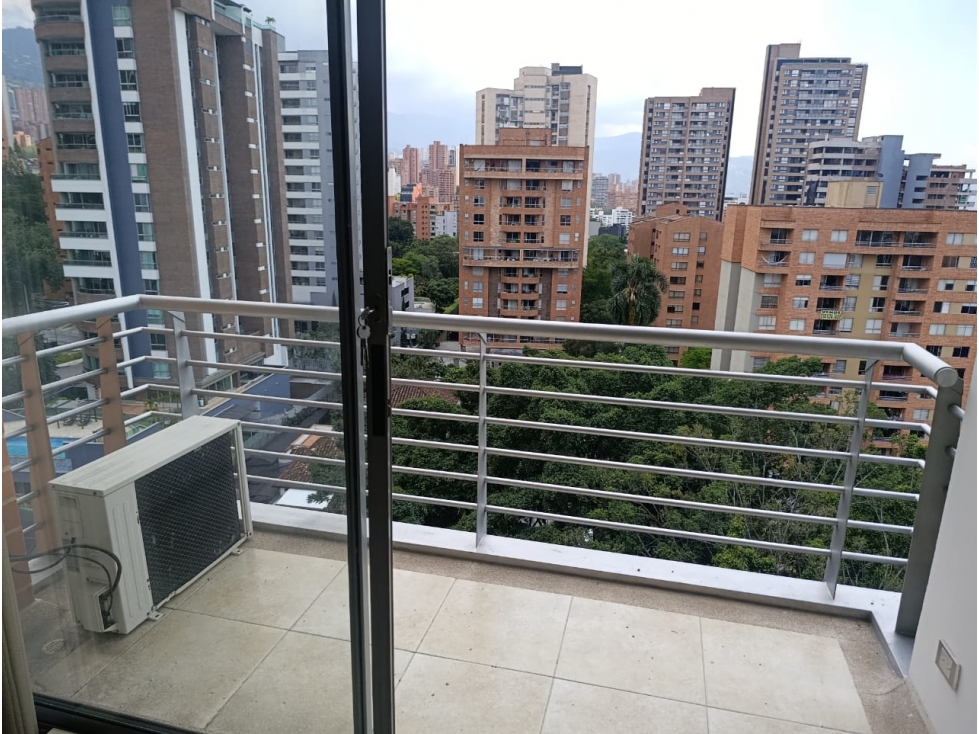 APARTAMENTO EN VENTA CASTROPOL PERFECTO PARA REMODELAR — foto 3