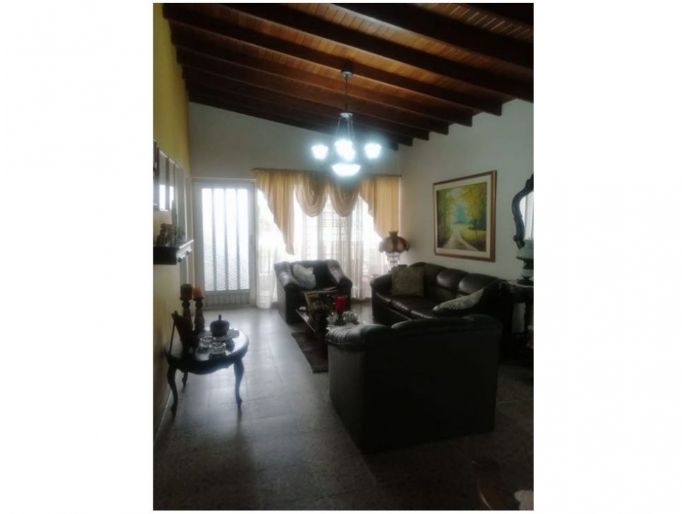 CASA EN ENVIGADO BARRIO EXCELENTE SEGUNDO PISO — foto 2
