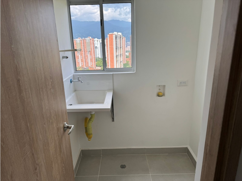 VENDO APARTAMENTO EN DITAIRES ITAGUI PARA ESTRENAR — foto 5