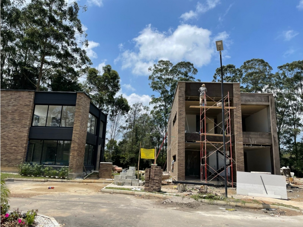 VENDO O PERMUTO ESTE HERMOSO LOTE UBICADO EN LLANO GRANDE EN UNIDAD R. — foto 5