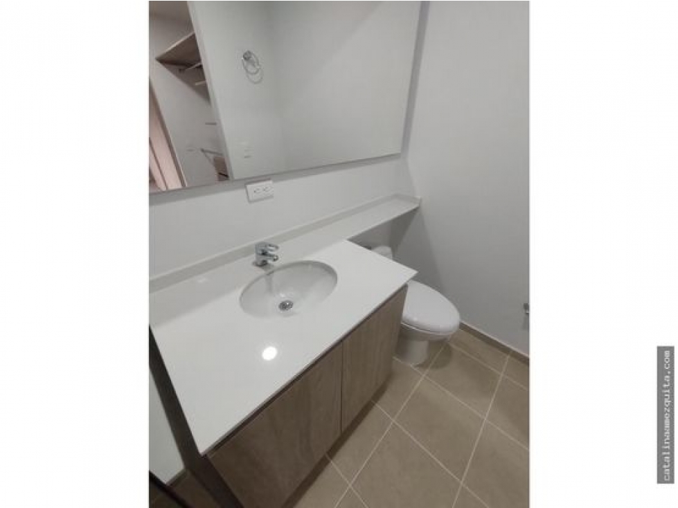 COMPRA ESTE MODERNO APARTAMENTO EN SECTOR CHINGI — foto 4