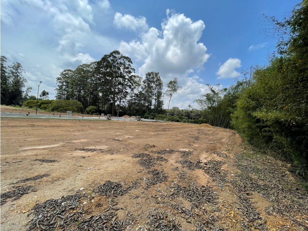 VENDO O PERMUTO ESTE HERMOSO LOTE UBICADO EN LLANO GRANDE EN UNIDAD R. — foto 4