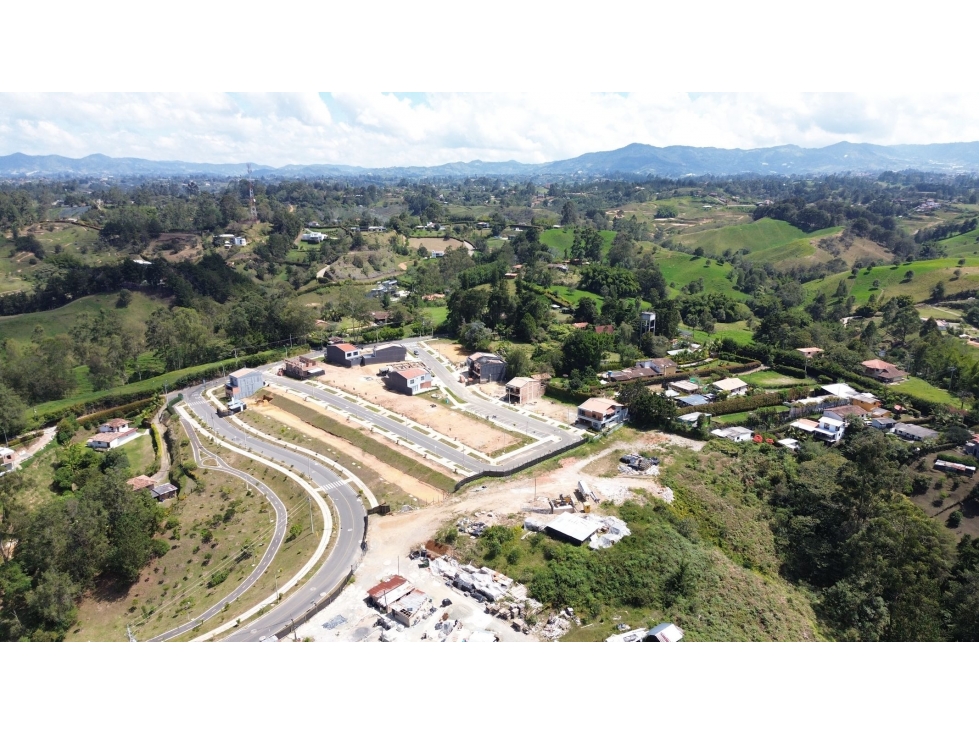 COMPRA ESTE LOTE EN CANTO SUPER UBICACION