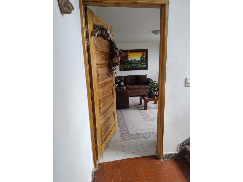 COMPRA AMPLIO APARTAMENTO EN SUPER UBICACION EN LAURELES — foto 6