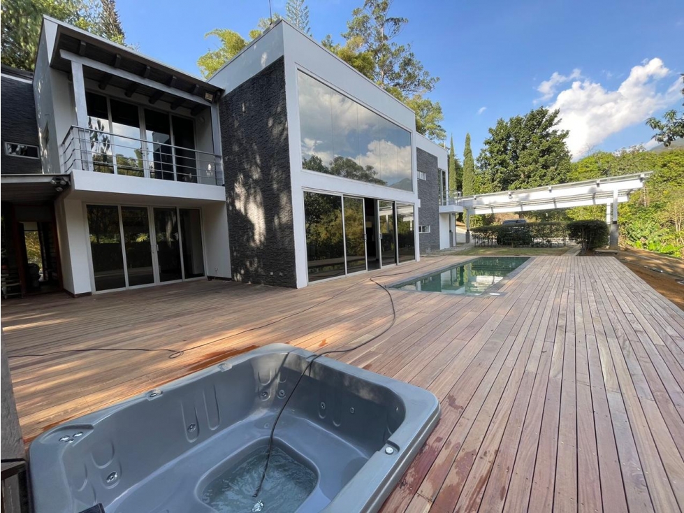 VENTA DE CASA CAMPESTRE EN COPACABANA