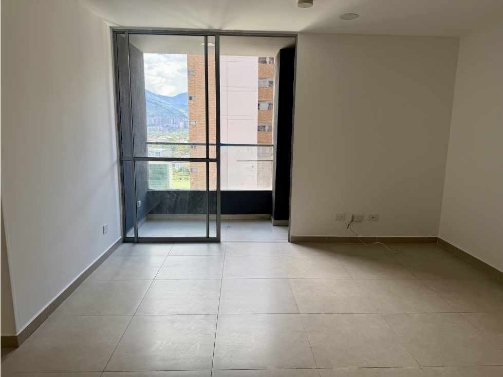VENDO APARTAMENTO EN EL POBLADO SECTOR CIUDAD DEL RÍO — foto 4