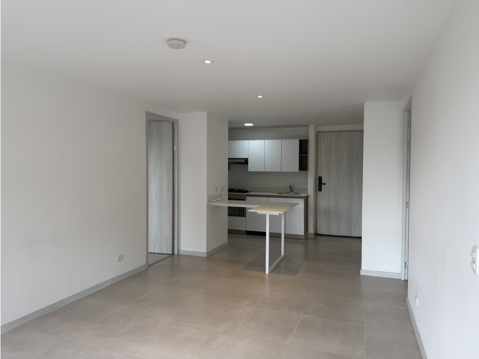 VENDO APARTAMENTO EN EL POBLADO SECTOR CASTROPOL