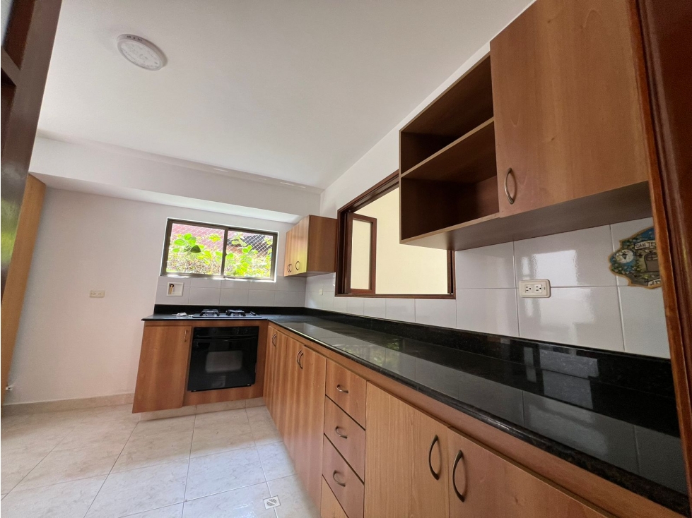 ARRIENDO CASA EN ENVIGADO SECTOR EL ATRAVESADO — foto 4