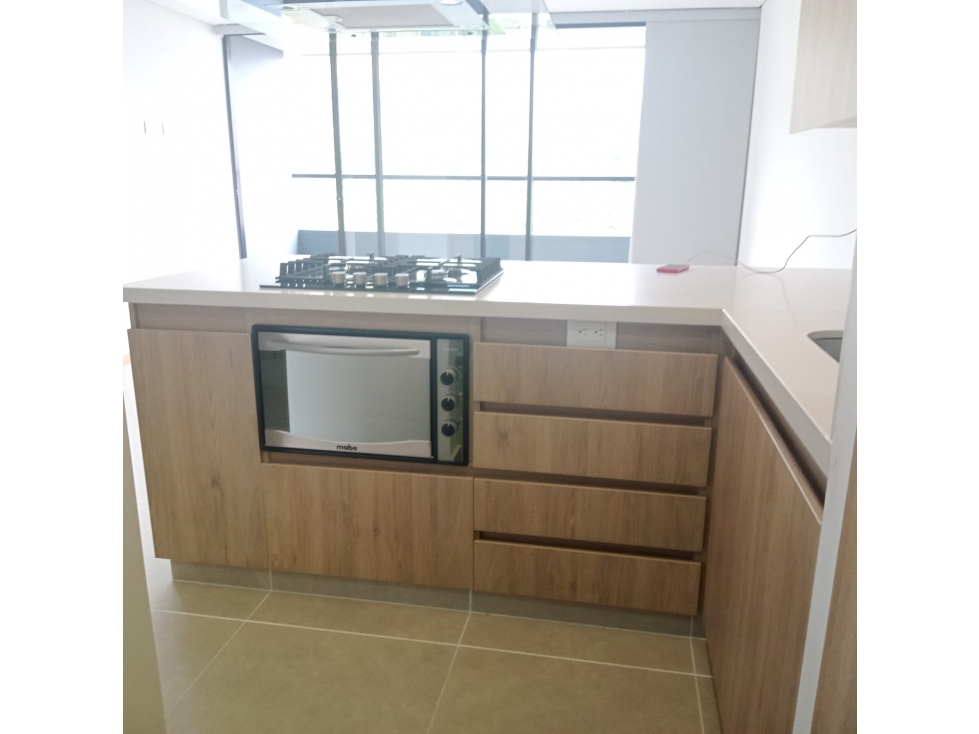 ARRIENDO APARTAESTUDIO EN POBLADO SECTOR PALMAS - COUNTRY CLUB — foto 2