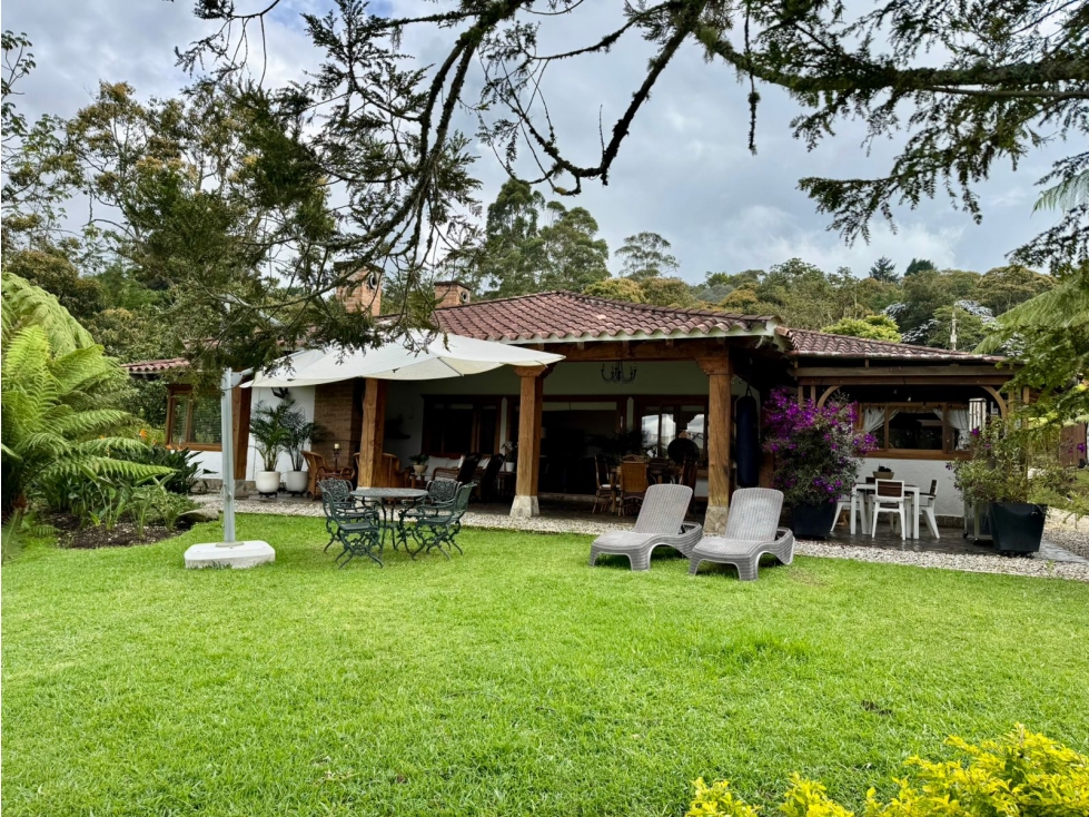 VENTA FINCA LLANOGRANDE EN EXCLUSIVA PARCELACIÓN