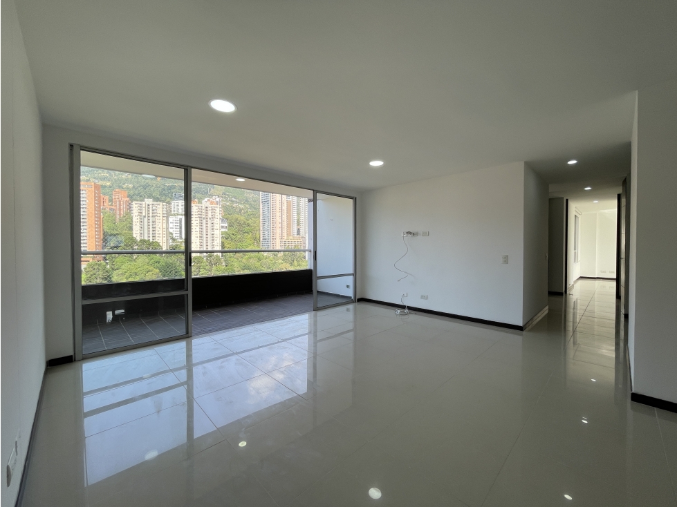 EN ARRIENDO APARTAMENTO EN EL POBLADO SECTOR LOS BALSOS — foto 2