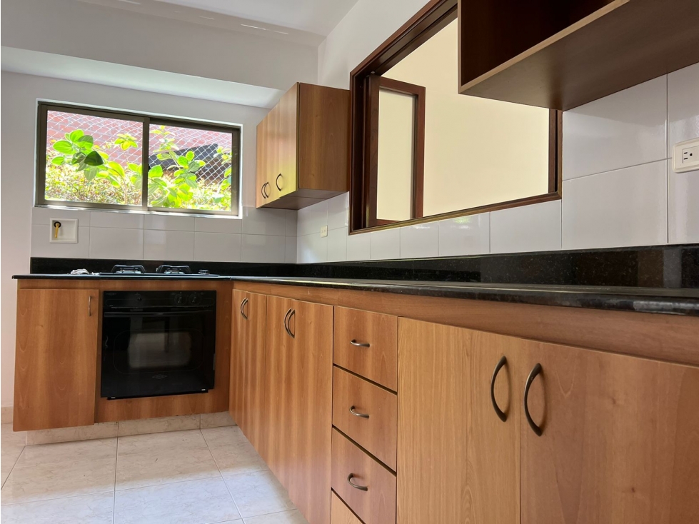 ARRIENDO CASA EN ENVIGADO SECTOR EL ATRAVESADO — foto 3