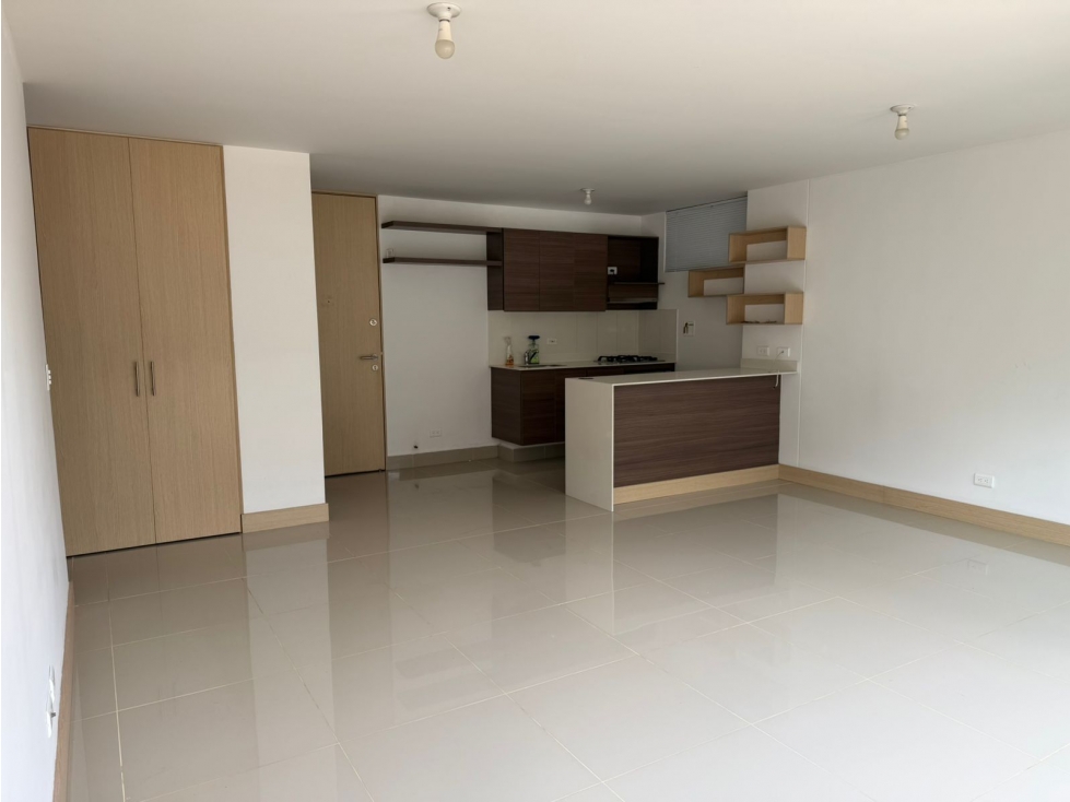 ARRIENDO APARTAMENTO EN EL POBLADO SECTOR LOMA DEL INDIO